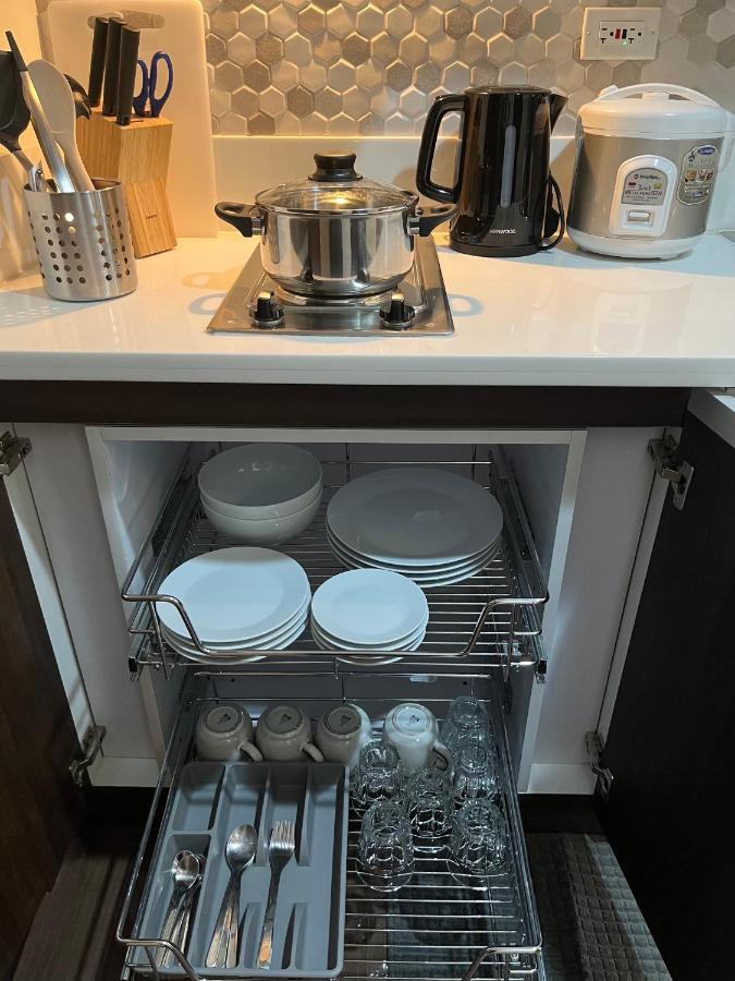 Homey 1 Bedroom Unit At Air Residences Makati City Dış mekan fotoğraf