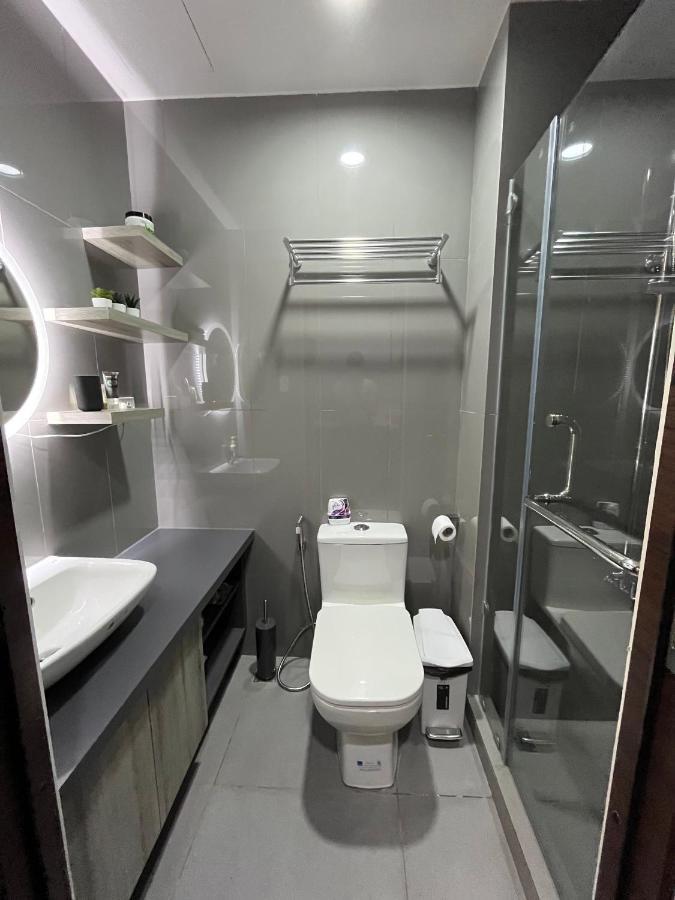 Homey 1 Bedroom Unit At Air Residences Makati City Dış mekan fotoğraf
