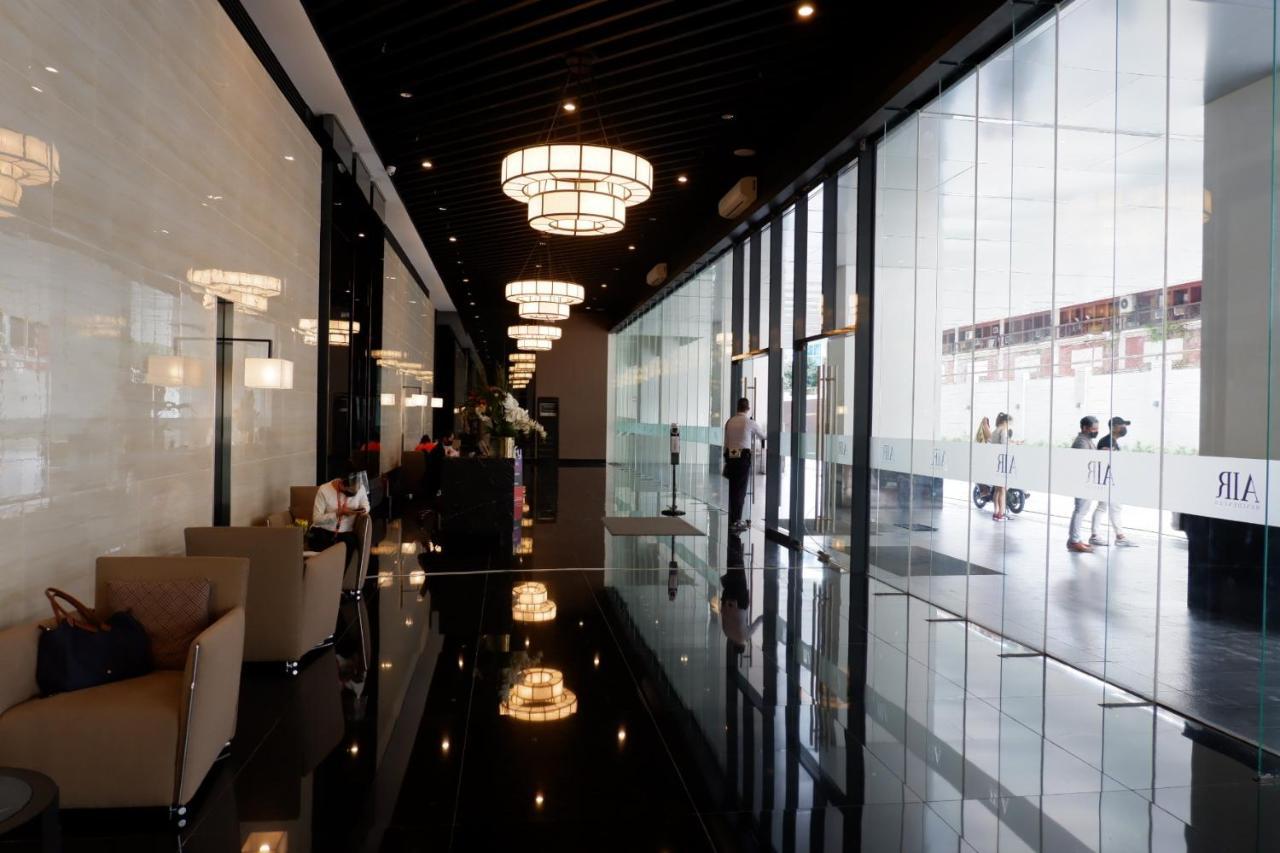 Homey 1 Bedroom Unit At Air Residences Makati City Dış mekan fotoğraf